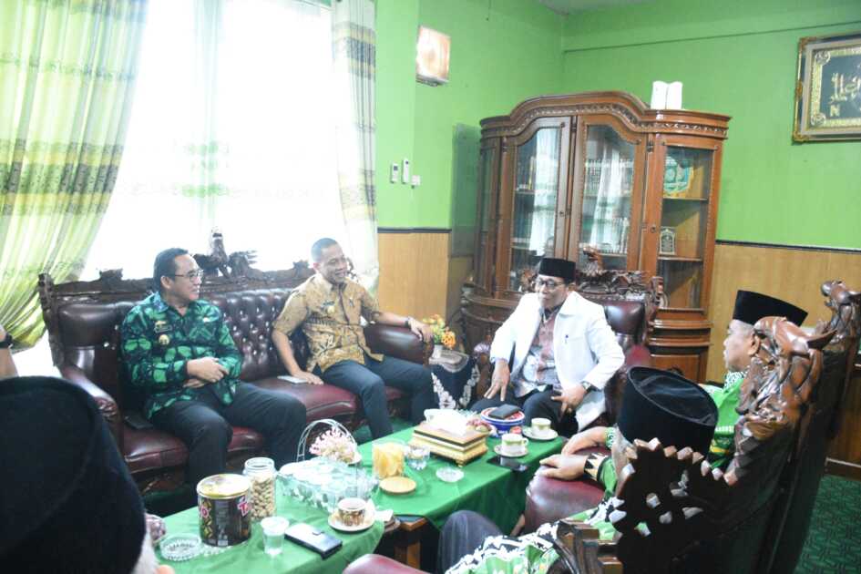 Pererat Jalin Silaturahmi, Pjs. Walikota Metro Kunjungi PCNU Kota Metro