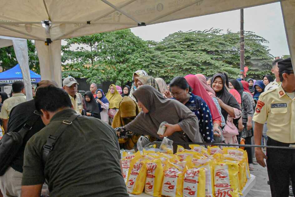 Upaya Tekan Laju Inflasi di Lampung, Pemprov Gelar Pasar Murah di Cendawasih Metro