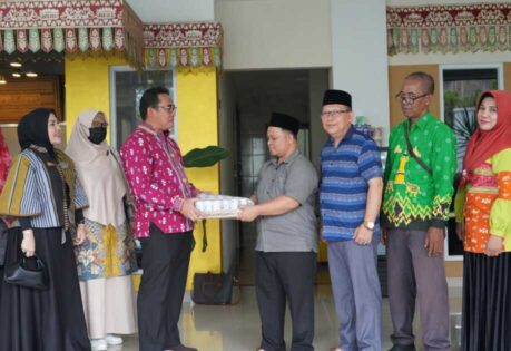 Asisten II dan Sejumlah Kepala OPD Kunjungi Kafilah MTQ Metro, Tekankan Kekompakan