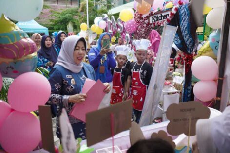 Lewat Pentas Seni dan Market Day, AC Yuliwati Apresiasi SD Pertiwi Teladan Metro
