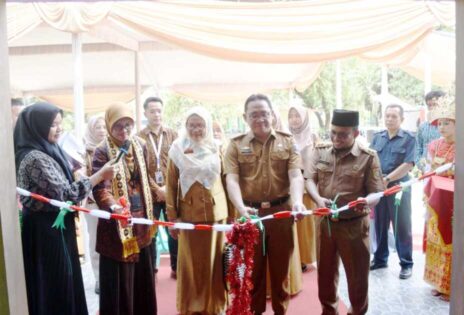 SMA Negeri 1 Kota Metro Luncurkan Pojok Literasi Keuangan untuk Cetak Generasi Cerdas Finansial