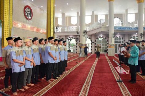 Wahdi Pesankan Jaga Silaturahmi Saat Pengukuhan Pengurus ACM Kota Metro