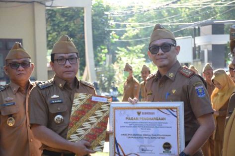 Dengan Nilai 97,21, Pemerintah Kota Metro Raih Penghargaan Predikat Kepatuhan Tertinggi Penyelenggaraan Pelayanan Publik