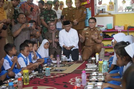 Walikota Metro dan Gubernur Lampung terpilih tinjau Program MBG