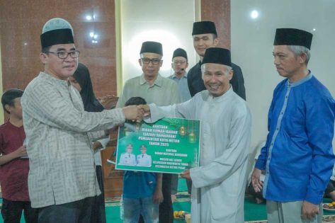 Pemkot Metro gelar safari ramadan, bantu material Masjid Adz Dzikir Hadimulyo Timur