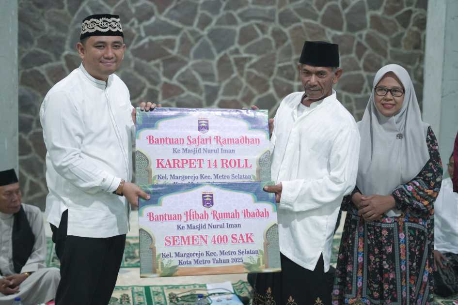 Safari Ramadan, Wakil Walikota Metro berikan bantuan Masjid Nurul Iman