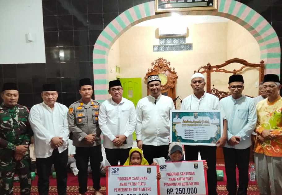 M. Rafieq berikan bantuan Masjid Al-Hikmah alat ibadah pada momen Safari Ramadan