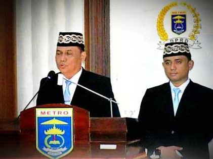 Hadiri sidang paripurna DPRD Metro, Bambang-Rafieq komitmen bangun Bumi Sai Wawai