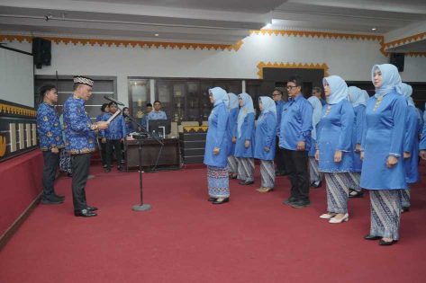 Wali Kota Metro Kukuhkan Pengurus Dekranasda Kota Metro Periode 2025–2030