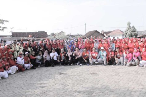 Wali Kota dan Wakil Wali Kota Metro  Senam dan Kukuhkan Pengurus LLI se-Kecamatan Metro Pusat