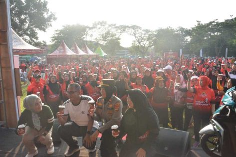 Diapresiasi Wali Kota Metro, masyarakat antusias ikuti Jalan Sehat bersama Tribun Lampung
