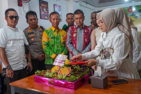 Sekda Metro Bangkit Haryo Utomo Resmikan Outlet Ayam Kampus, Dorong Pertumbuhan UMKM dan Kuliner Kota