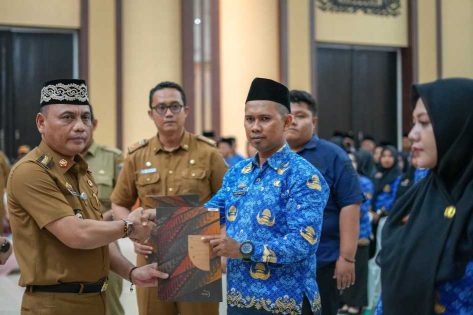Pengangkatan 339 PPPK Formasi 2024, Ditandai dengan Penyerahan SK oleh Walikota Metro