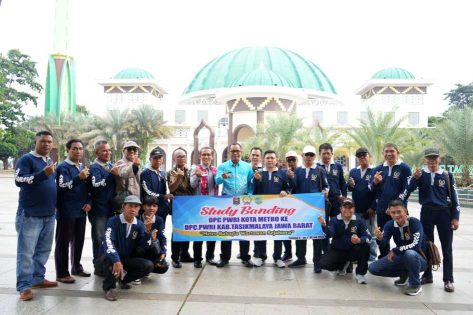 Kadiskominfo Metro lepas PWRI studi banding ke Tasikmalaya