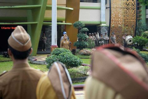 Pj. Sekda Metro pimpin apel, amanatkan pelayanan birokrasi harus mudah dan cepat