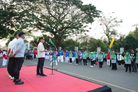 Wali Kota Metro, H. Bambang bersama ribuan masyarakat ikuti kegiatan Car Free Day