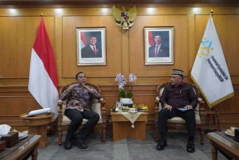 Menteri kependudukan Dr. H. Wihaji titipkan program kepada Wali Kota Metro, H. Bambang