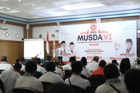 Wali Kota dan Wakil Wali Kota Metro Hadiri Musda VI PKS Kota Metro