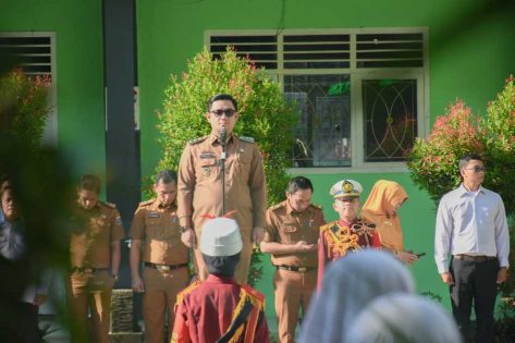 Wakil Walikota Metro pimpin Upacara dan Berikan Penyuluhan Hukum di SD Muhammadiyah Metro Pusat