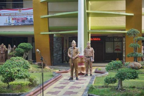 H. Bambang: Karena kita bahagia, maka hari ini menjadi indah