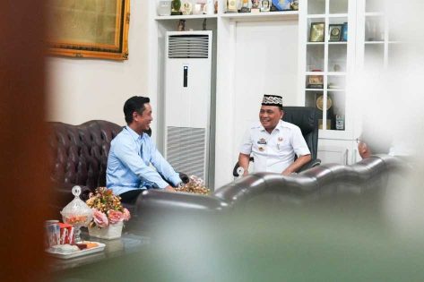 Wali Kota Metro terima audiensi PT PLN UP3 Metro, komitmen ciptakan “Metro Terang”