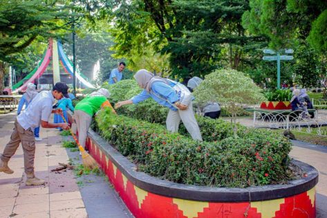 Peringati HUT Ke-54, Ketua KORPRI Kota Metro Gelar Aksi Jumat Bersih Serentak di 4 Titik Strategis