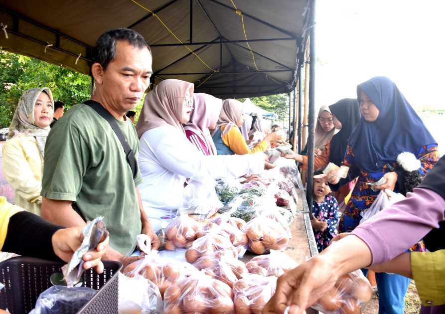 Bazar Pasar Murah di Iringmulyo Diserbu Warga, Pemkot Metro Pastikan Stabilitas Harga Pangan