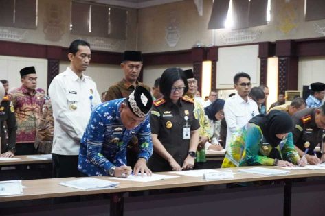 Metro Mayor Signs Restorative Justice Agreement, Encourages Fair Settlement of Cases in the Region