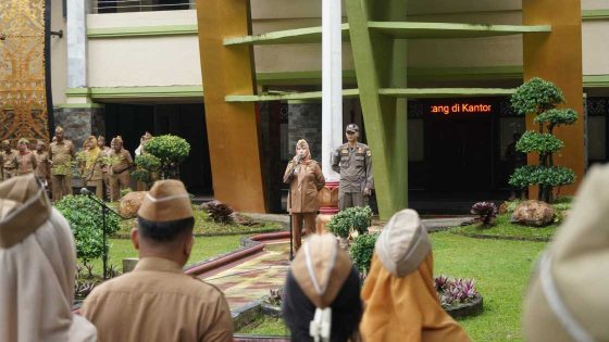 Sekda Kota Metro Pimpin Apel Pagi, Tekankan Penyelesaian Persoalan dan Peningkatan Integritas Pelayanan