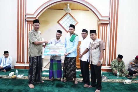 Plh Sekda Kota Metro Pimpin Safari Ramadan 1447 H di Purwosari, Serahkan Bantuan untuk Mushola Nurul Iman