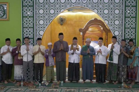 Safari Ramadhan 1447 H Tim II di Mulyojati, Pemkot Metro Serahkan Hibah 31 Kursi untuk Masjid Baiturahman 2