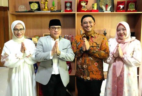 Rafieq Hadiri Halal Bihalal di Kediaman dr. Wahdi, Tegaskan Pentingnya Silaturahmi dan Keteladanan Pemimpin