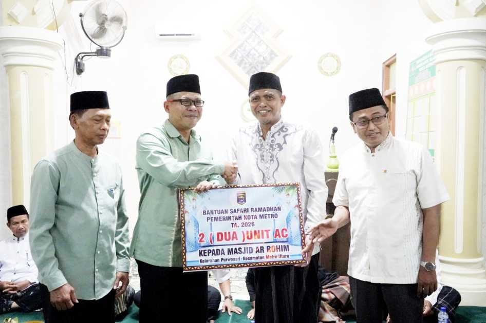 PEMKOT METRO SILAHTURAHMI LEWAT SAFARI RAMADHAN DI MASJID AR-RAHIM PURWOASRI