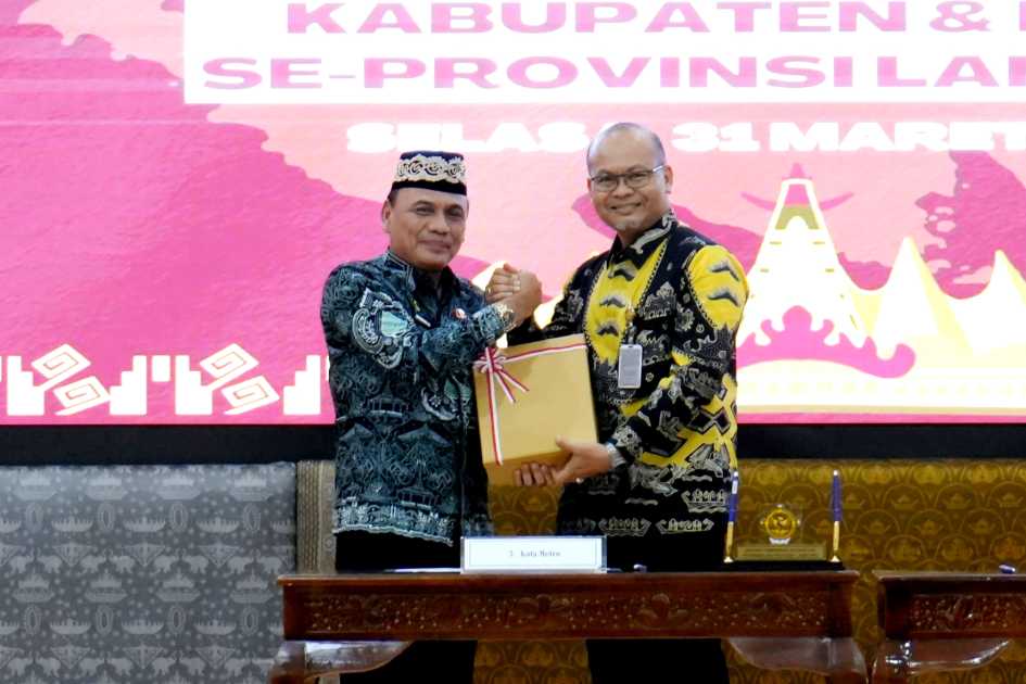 Wali Kota Metro Serahkan LKPD Unaudited Tahun Anggaran 2025 kepada BPK RI