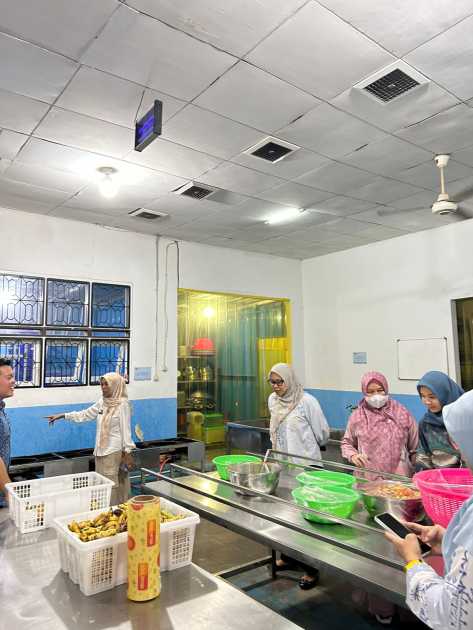 Satgas MBG Metro Sidak Dapur SPPG Ganjar Asri 2, Soroti Limbah Berbau dan IPAL Belum Rampung