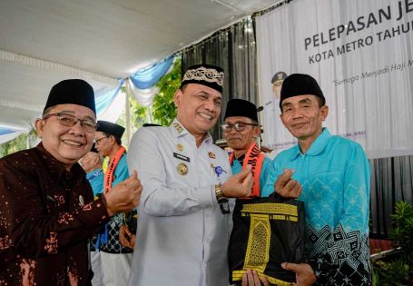 Pemkot Metro Lepas 276 Calon Jamaah Haji Kloter 11, Termudah 18 Tahun dan Tertua 87 Tahun