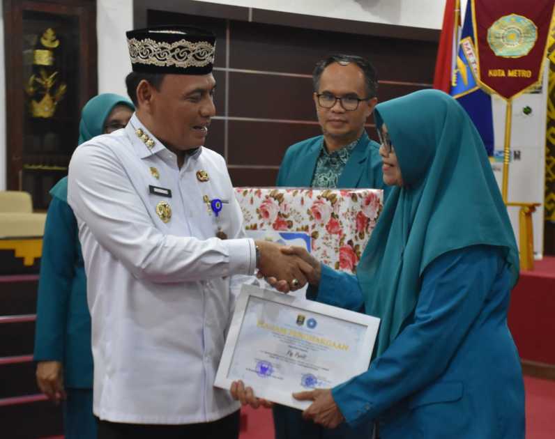 25 Tahun Mengabdi Tanpa Putus, Kader PKK Metro Terima Adhi Bhakti Utama di HKG ke-54