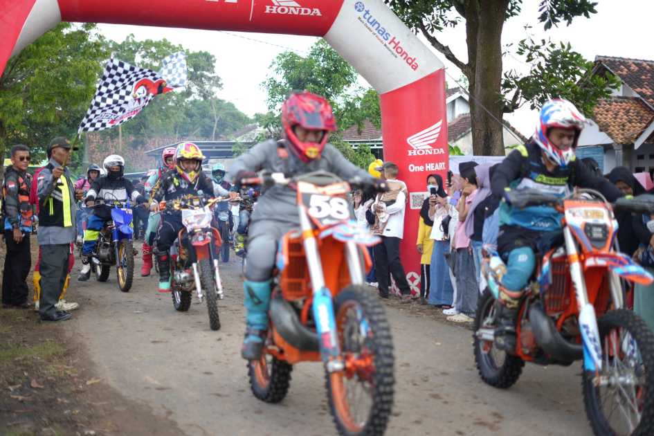 Gas Amal Trail Adventure di Metro Dongkrak UMKM dan Galang Dana Pembangunan Masjid