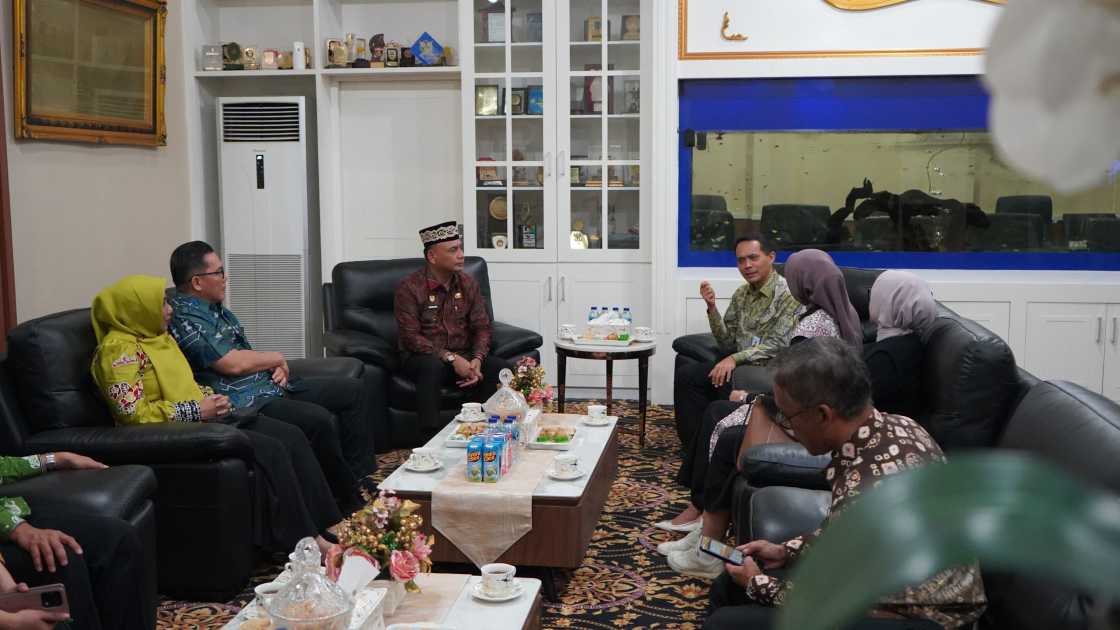 Wali Kota Metro Terima Audiensi Dewan Pengawas BPJS Kesehatan Pusat, Bahas Peningkatan Layanan Kesehatan