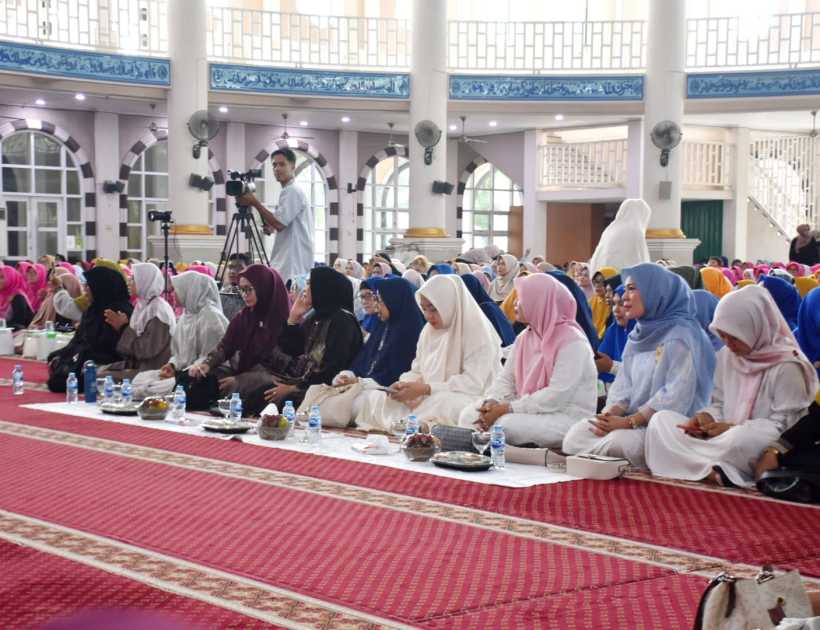 Ratusan Jamaah Padati Pengajian Akbar BKMT Metro,  Eni Sumiati : Jadikan Dzulhijjah Momentum Perbaiki Diri