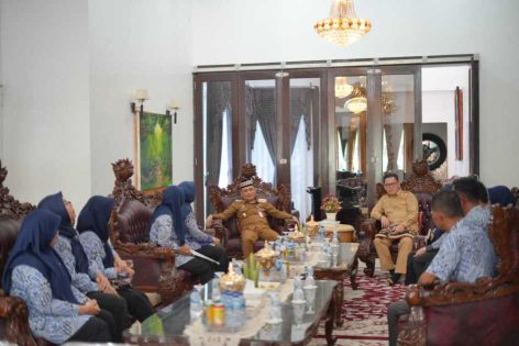 Wali Kota Metro Dukung Program Prioritas IPeKB, Perkuat Sinergi Wujudkan Keluarga Berkualitas Alternatif