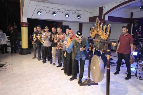 Festival Ekonomi Rakyat dan Aksi Sosial Berbasis Komunitas Resmi Dibuka, Semarakkan HUT Ke-89 Kota Metro