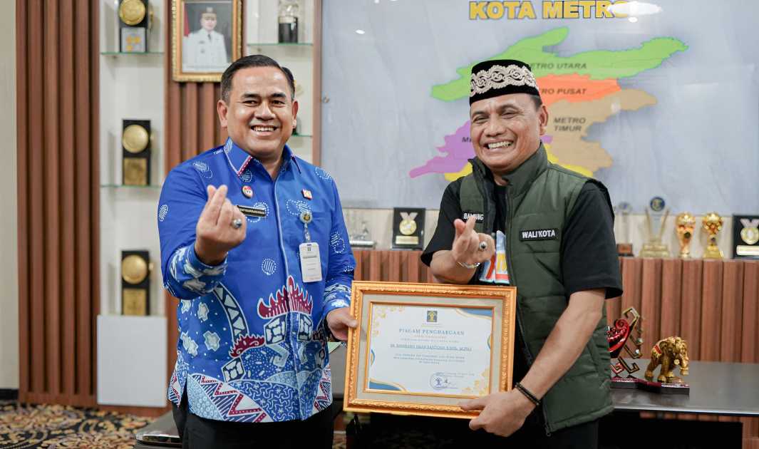 Wali Kota Metro Terima Penghargaan dari Kementerian Hukum RI atas Peningkatan Pendaftaran Kekayaan Intelektual