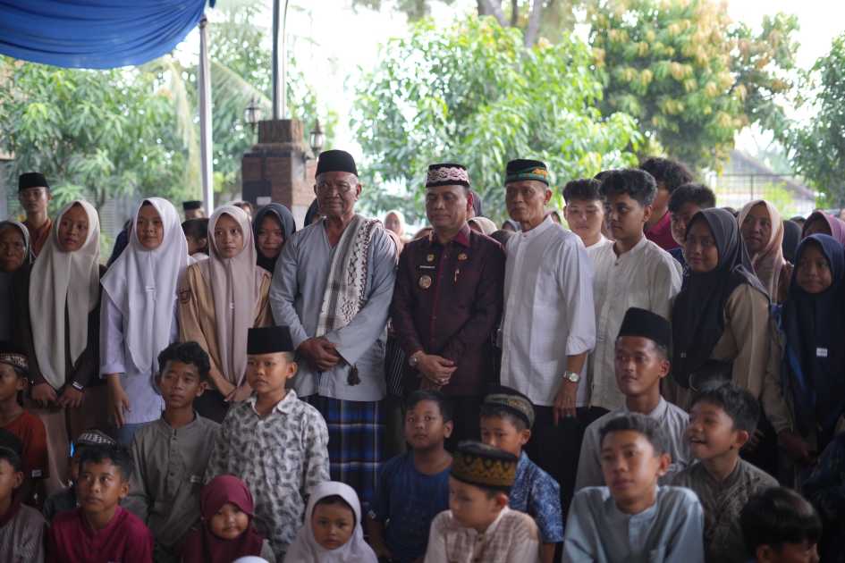 Wali Kota Metro Hadiri Santunan 400 Anak Yatim dan Lansia, Siapkan Bantuan Pendidikan hingga Perguruan Tinggi