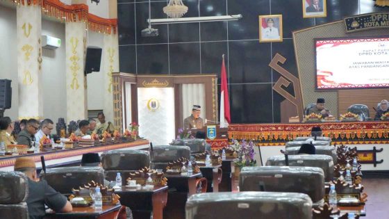 Tanggapi Pandangan Fraksi DPRD, Wali Kota Metro Paparkan Langkah Benahi TPAS dan Tingkatkan PAD