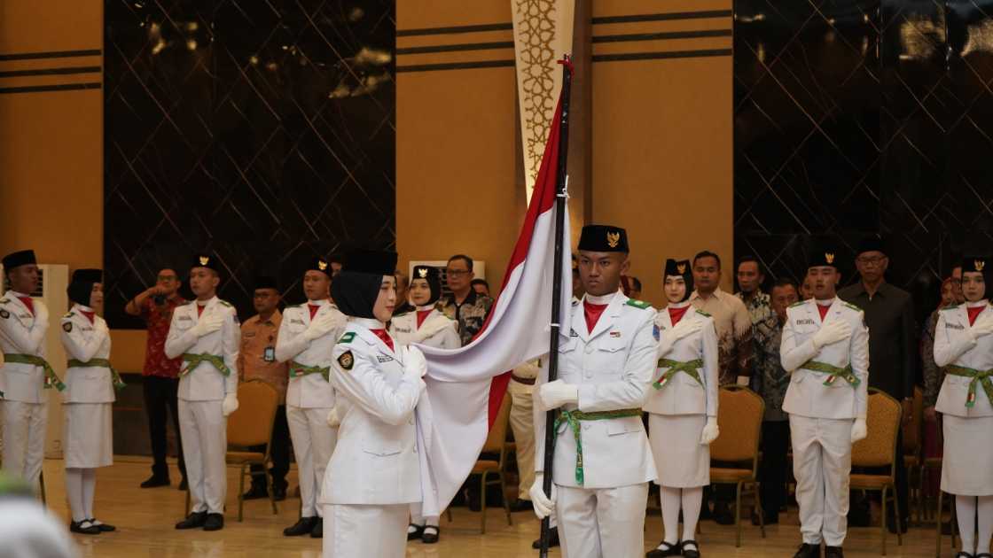31 Calon Paskibraka Kota Metro Dikukuhkan, Wali Kota: Wujudkan Mimpi Saat Terjaga