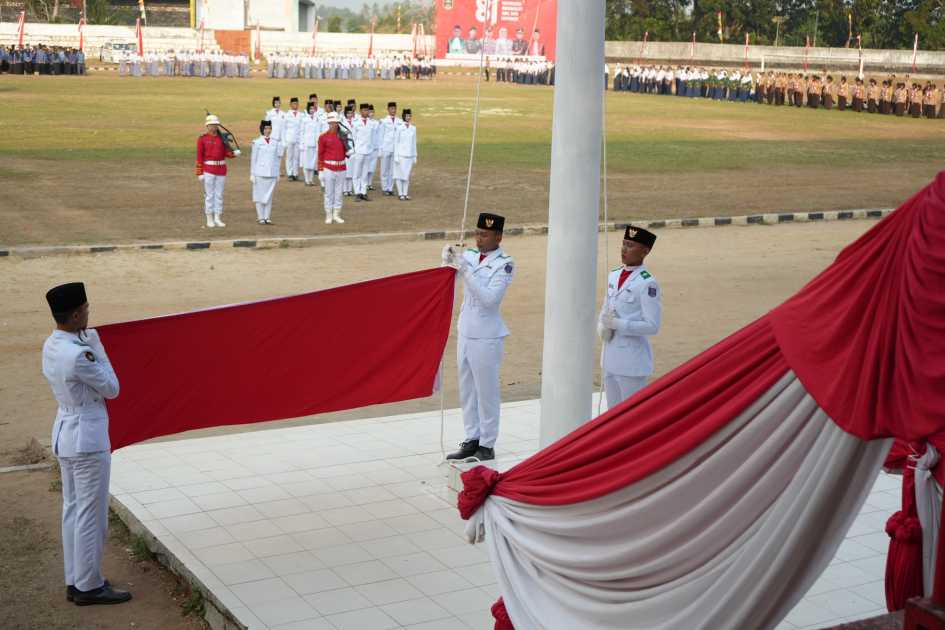 Wakil Wali Kota Metro Hadiri Upacara Penurunan Bendera Merah Putih, Momentum Refleksi HUT ke-81 Kemerdekaan