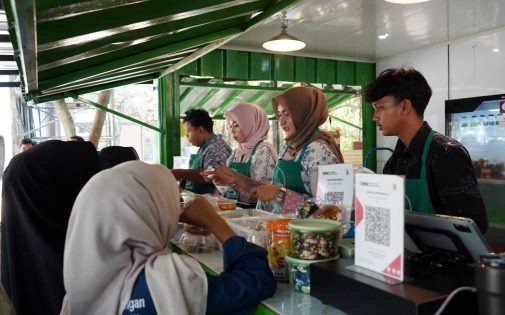 Wakil Wali Kota Metro Dorong Mahasiswa Kembangkan Jiwa Kewirausahaan melalui Kantin Kontainer