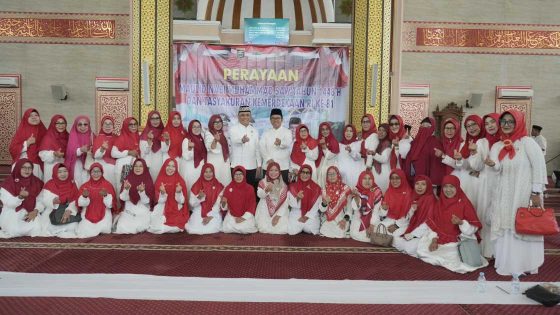 Pengajian Akbar Maulid Nabi di Masjid Taqwa, Wali Kota Metro Ajak Masyarakat Perkuat Persatuan dan Keimanan