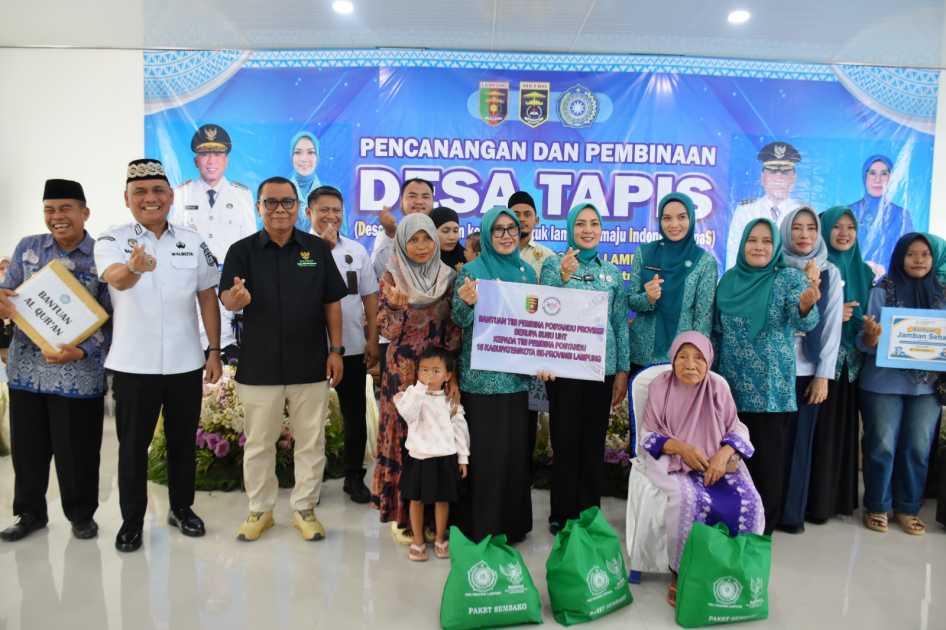Ketua TP-PKK Provinsi Lampung Canangkan Desa Tapis di Ganjar Asri, Perkuat Pemberdayaan dan Kesejahteraan Keluarga